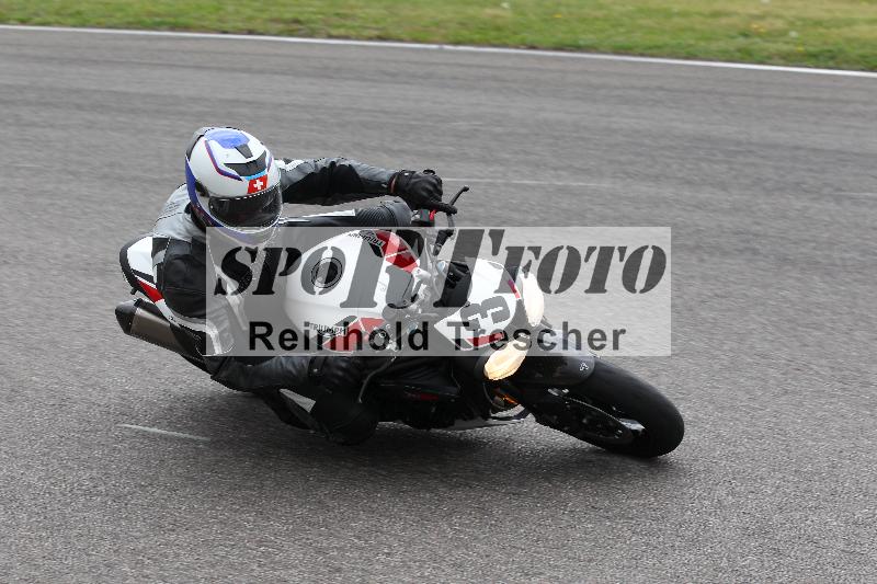 Archiv-2022/13 25.04.2022 Plüss Moto Sport ADR/Freies Fahren/3